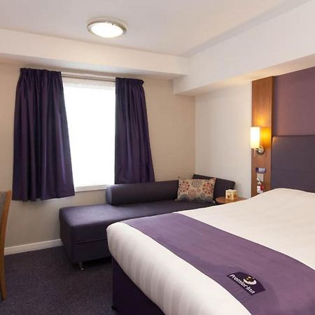 Premier Inn Inverness Centre - River Ness Eksteriør billede