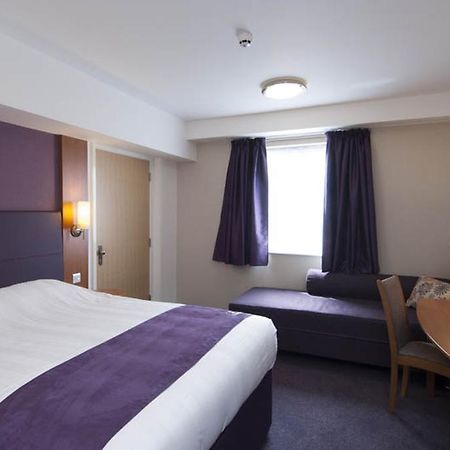 Premier Inn Inverness Centre - River Ness Eksteriør billede
