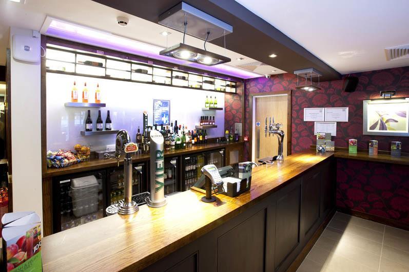 Premier Inn Inverness Centre - River Ness Eksteriør billede
