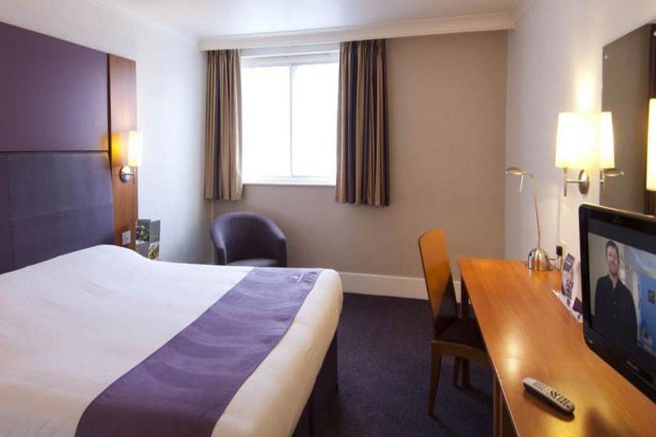 Premier Inn Inverness Centre - River Ness Eksteriør billede